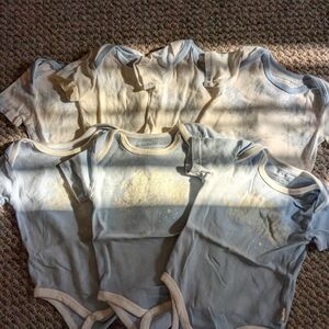 Burt's Bees Baby 6-9 M Onesies